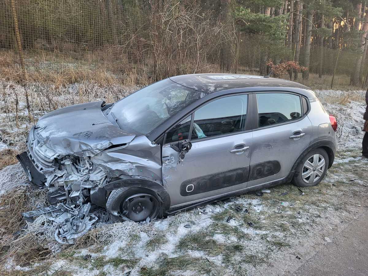 Gmina Wyrzysk 54-letni mieszkaniec powiatu nakielskiego na zakazie doprowadził do kolizji drogowej - fot. KPP Piła Gmina Wyrzysk 54-letni mieszkaniec powiatu nakielskiego na zakazie doprowadził do kolizji drogowej - fot. KPP Piła