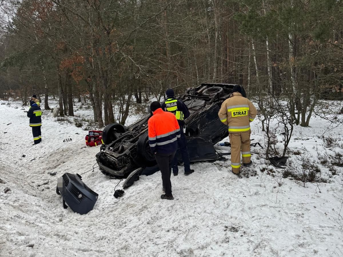 Groźny wypadek na DK-25. Ucierpieli mieszkańcy gminy Więcbork - fot. KPP Człuchów