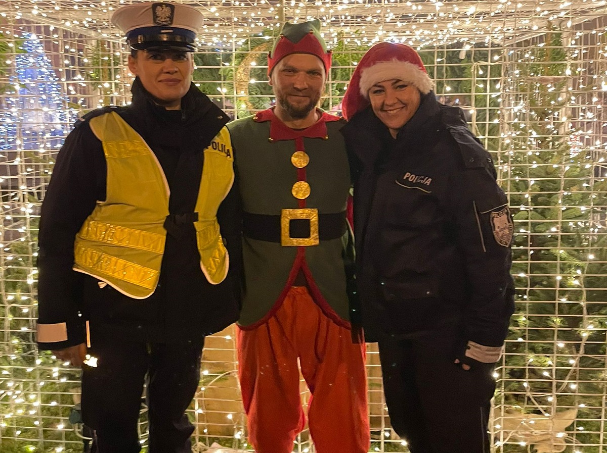 Kamień Krajeński Mikołaj na sygnale. Wszystko w słusznej sprawie - fot. KPP Sępólno Krajeńskie