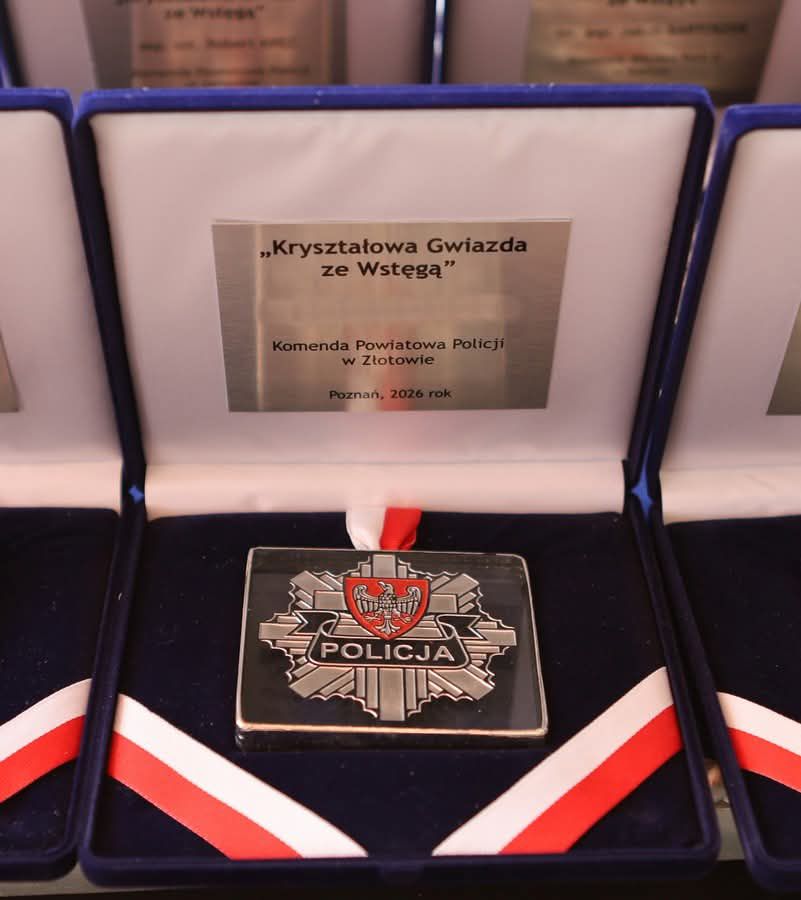 Kryształowe Gwiazdy dla funkcjonariuszy ze Złotowa - fot. KPP Złotów