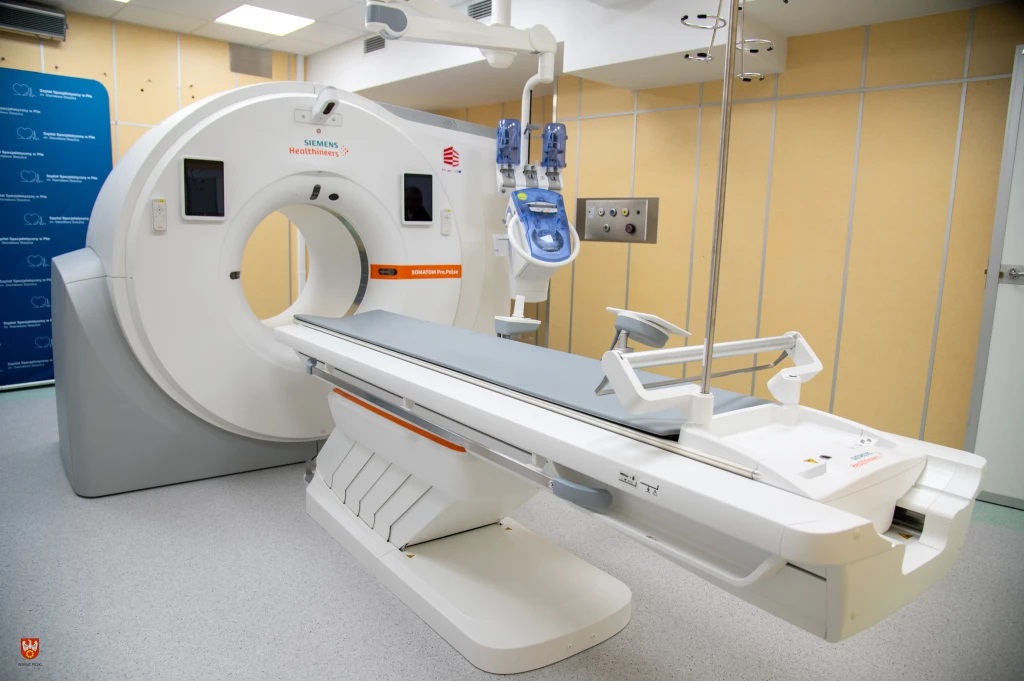 Nowoczesny tomograf i sprzęt diagnostyczny dla Szpitala Specjalistycznego im. Stanisława Staszica w Pile - fot. Powiat Pilski