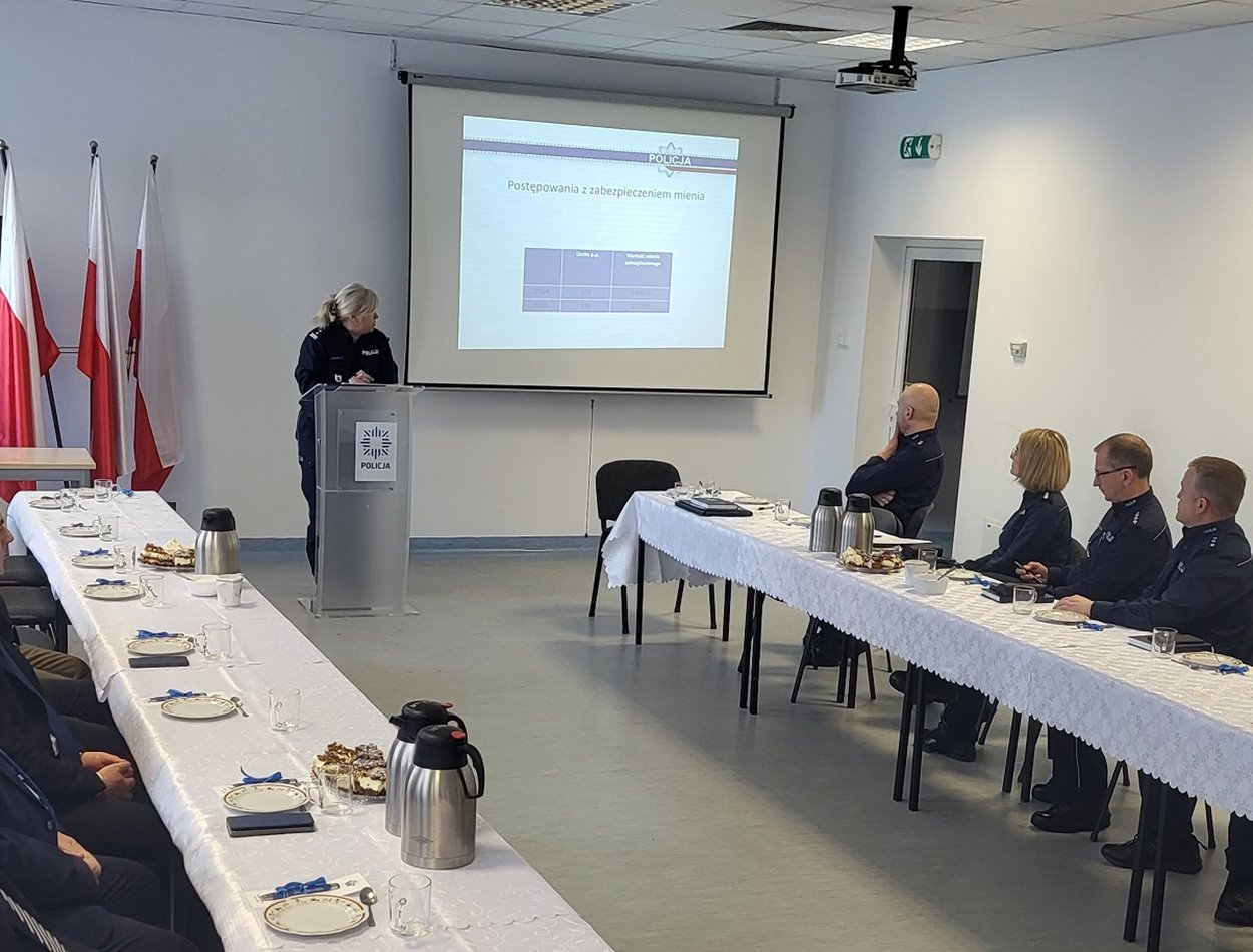 Odprawa roczna w sępoleńskiej komendzie - fot. KPP Sęp&oacute;lno Krajeńskie