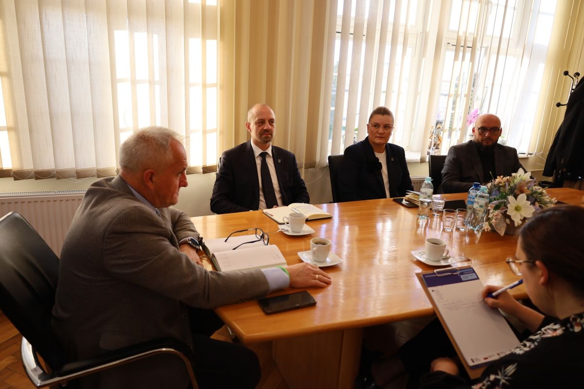 Robocze spotkanie w sprawie budowy ścieżki rowerowej Więcbork - Sępólno Krajeńskie - fot. Powiat Sępoleński