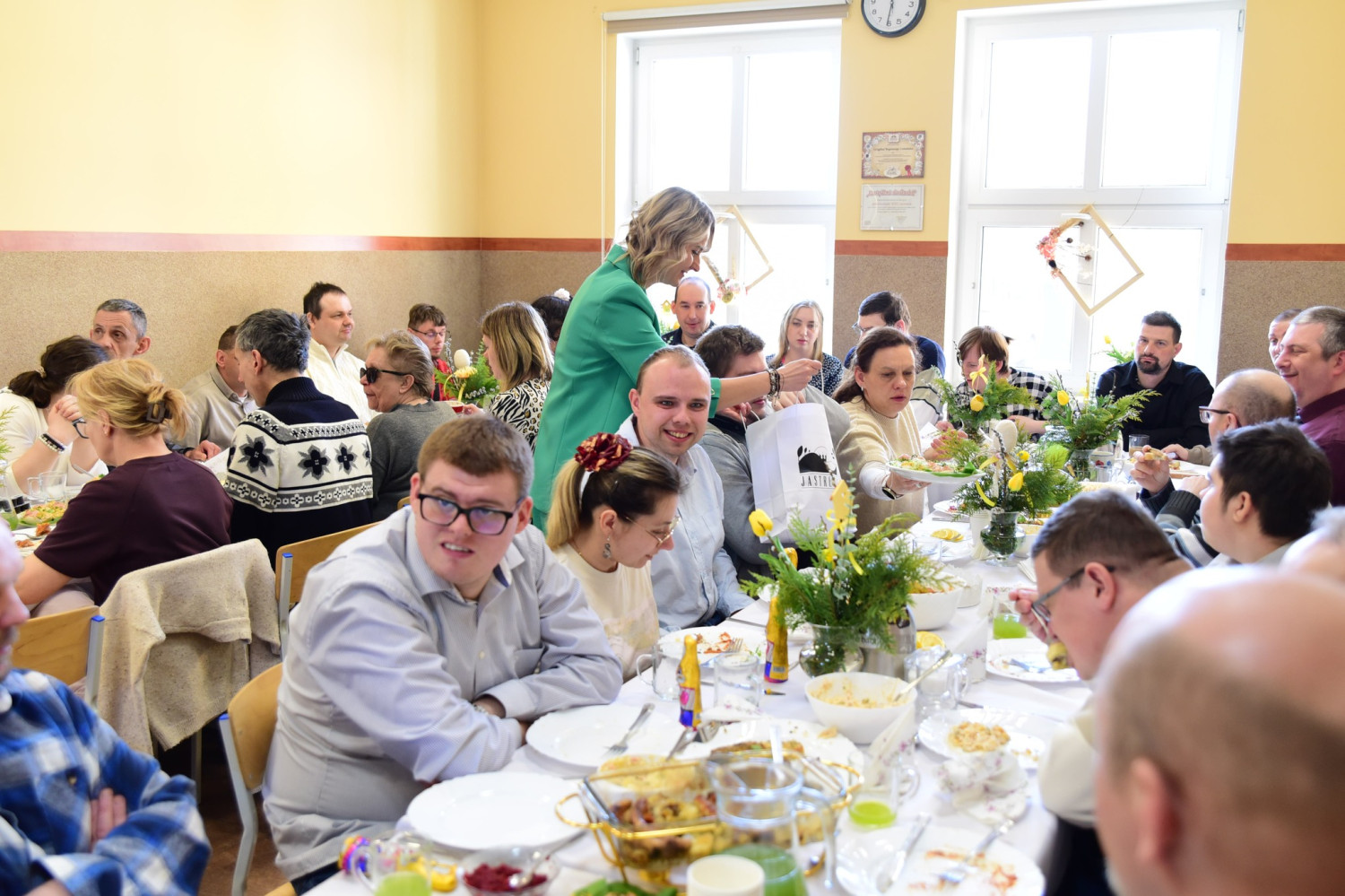 Uroczyste śniadanie wielkanocne w WTZ Jastrowie - fot. UGiM Jastrowie