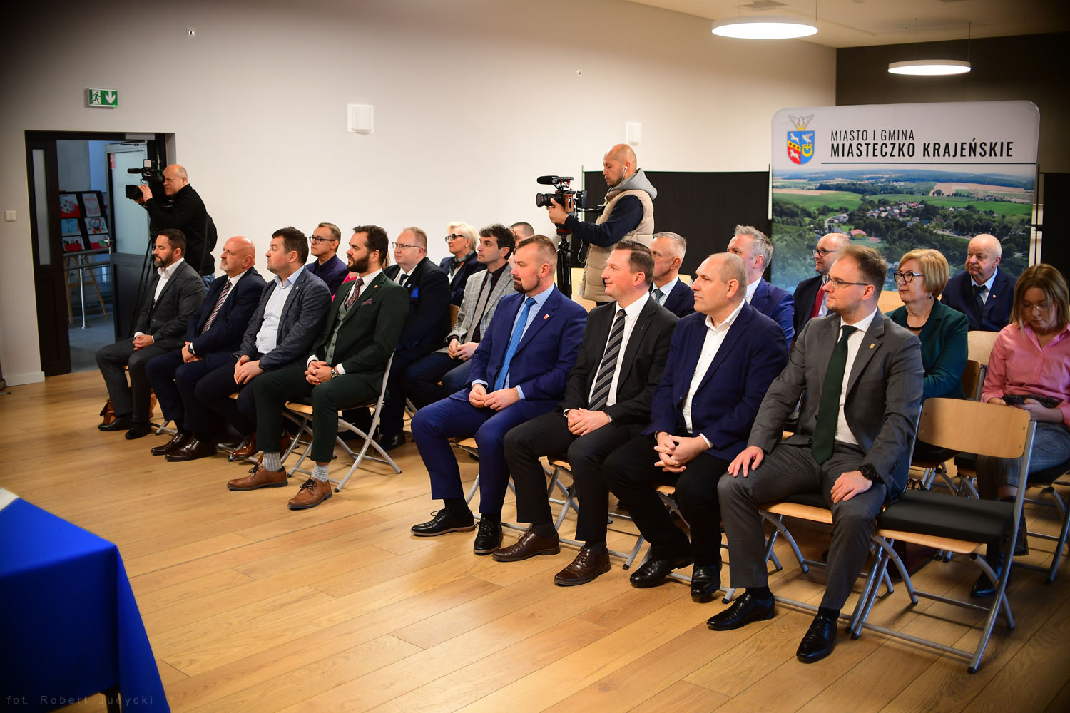 W ramach podpisanych porozumień ustanowiono pięć klastrów energetycznych, których liderami są gmina Białośliwie, Wyrzysk, Łobżenica, Szydłowo i Miasteczko Krajeńskie - fot. Gmina Miasteczko Krajeńskie W ramach podpisanych porozumień ustanowiono pięć klastrów energetycznych, których liderami są gmina Białośliwie, Wyrzysk, Łobżenica, Szydłowo i Miasteczko Krajeńskie - fot. Gmina Miasteczko Krajeńskie