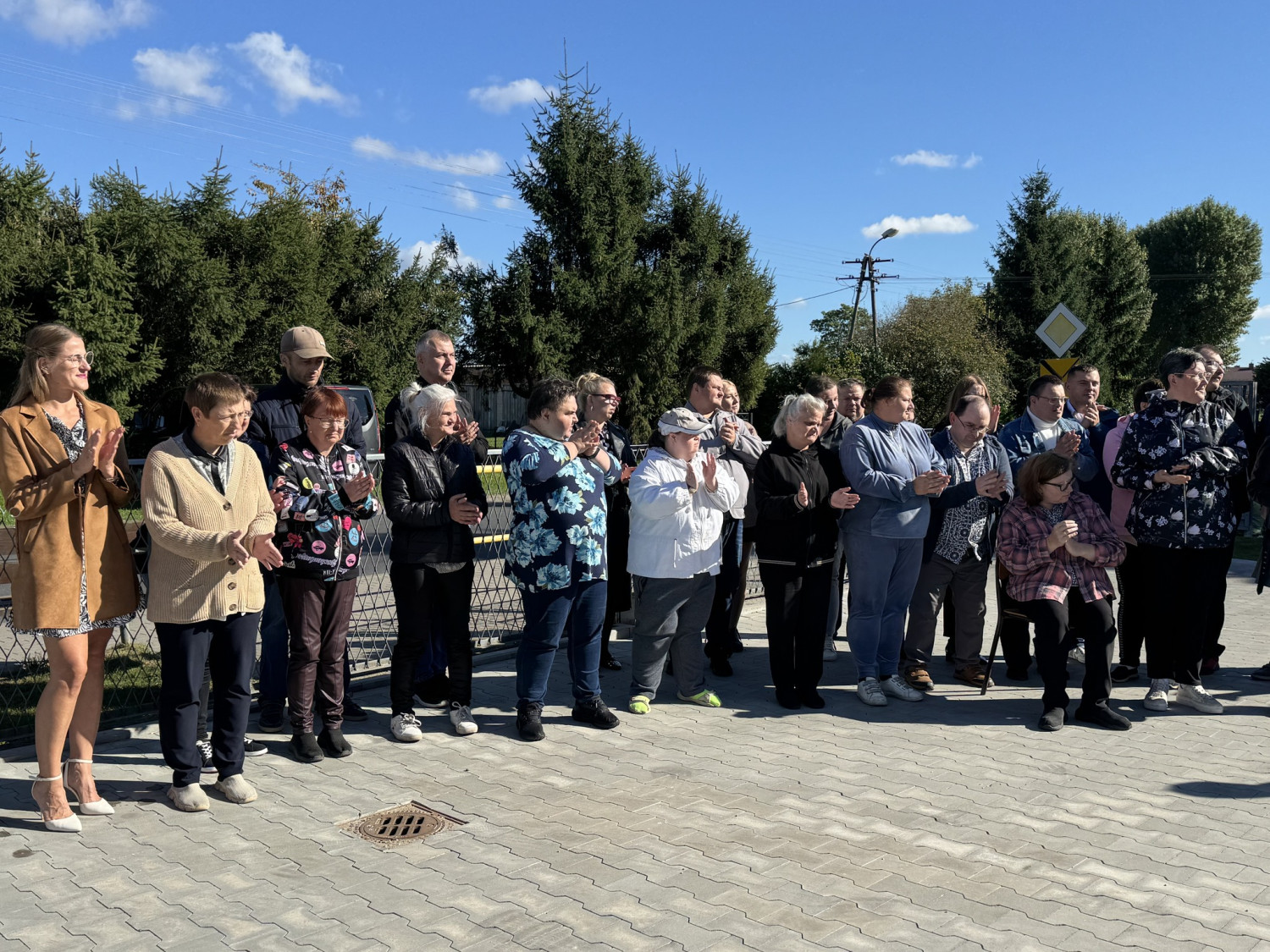 Wyrzysk  Łobżenica - Nowy autobus dla uczestników WTZ w Liszkowie przekazany! - fot. UM Wyrzysk