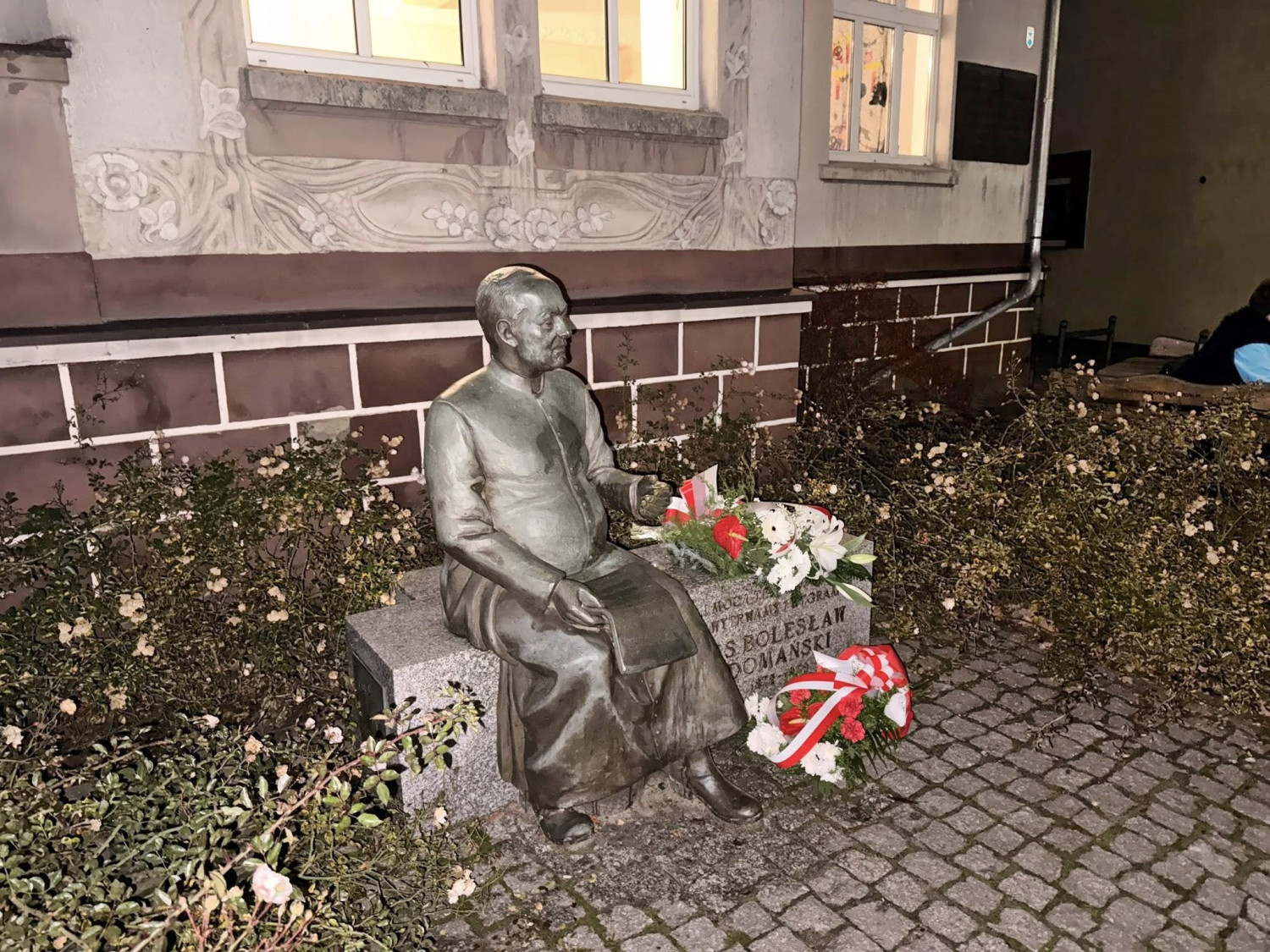 Złotów Hołd dla ks. Bolesława Domańskiego - fot. Powiat Złotowski Złotów Hołd dla ks. Bolesława Domańskiego - fot. Powiat Złotowski